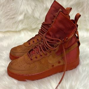 Nike SF Air Force 1 Dusty Peach Men’s Size 8High Top Sneakers Bin 22